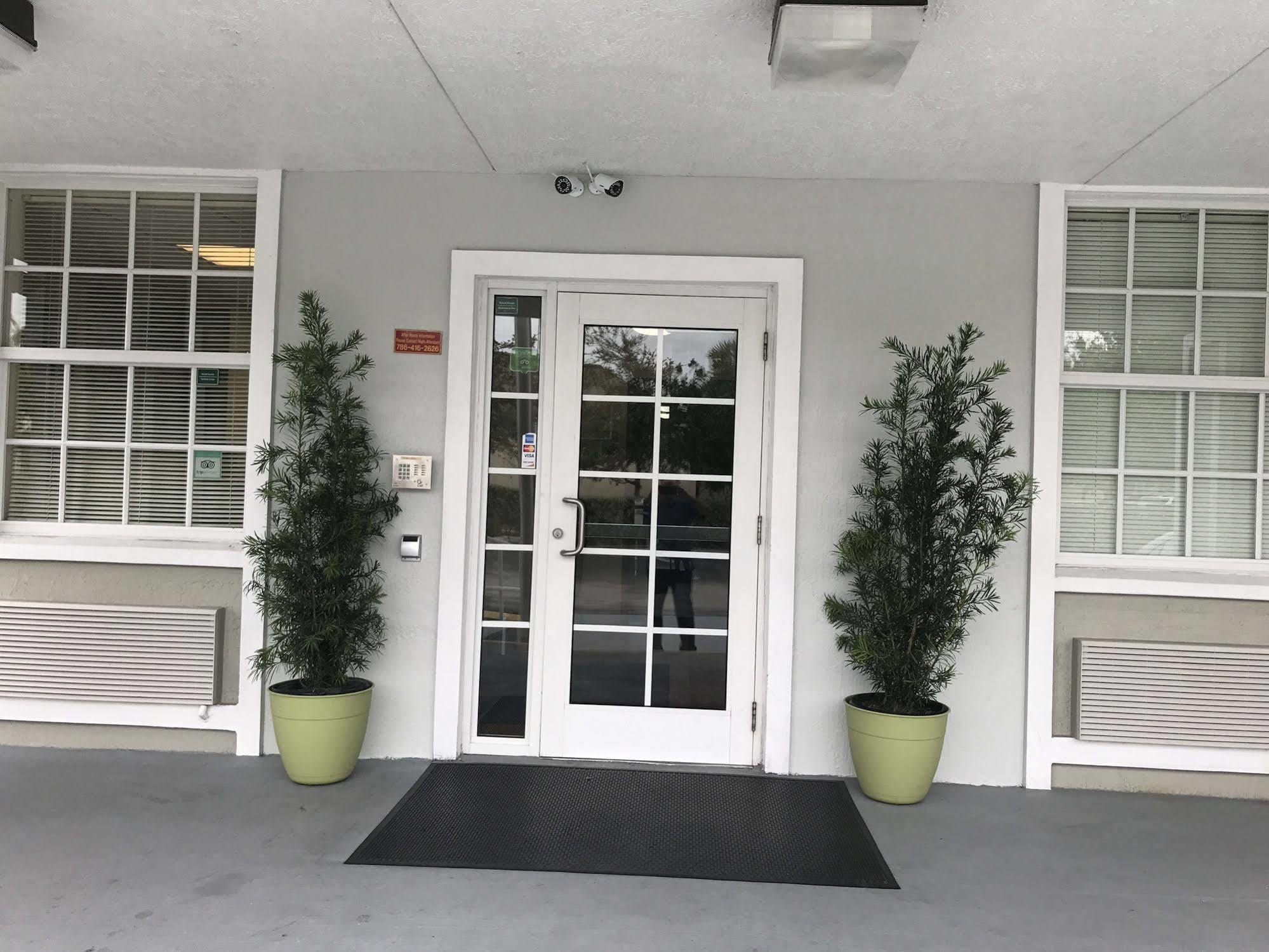 Best Studio Inn Homestead Exterior photo